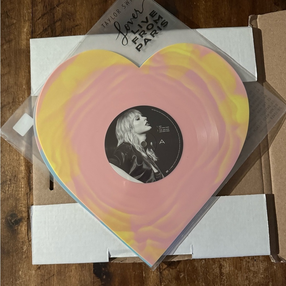 Taylor Swift Lover Live From Paris Vinyl 2 New In Packaging